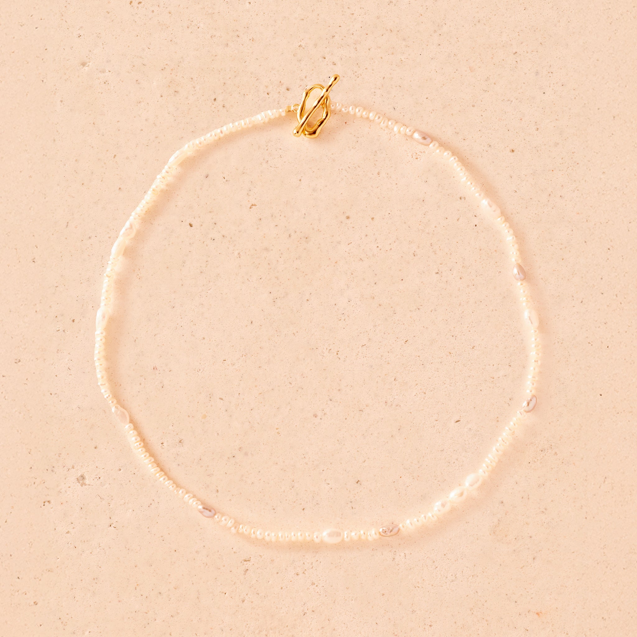 Oia Choker