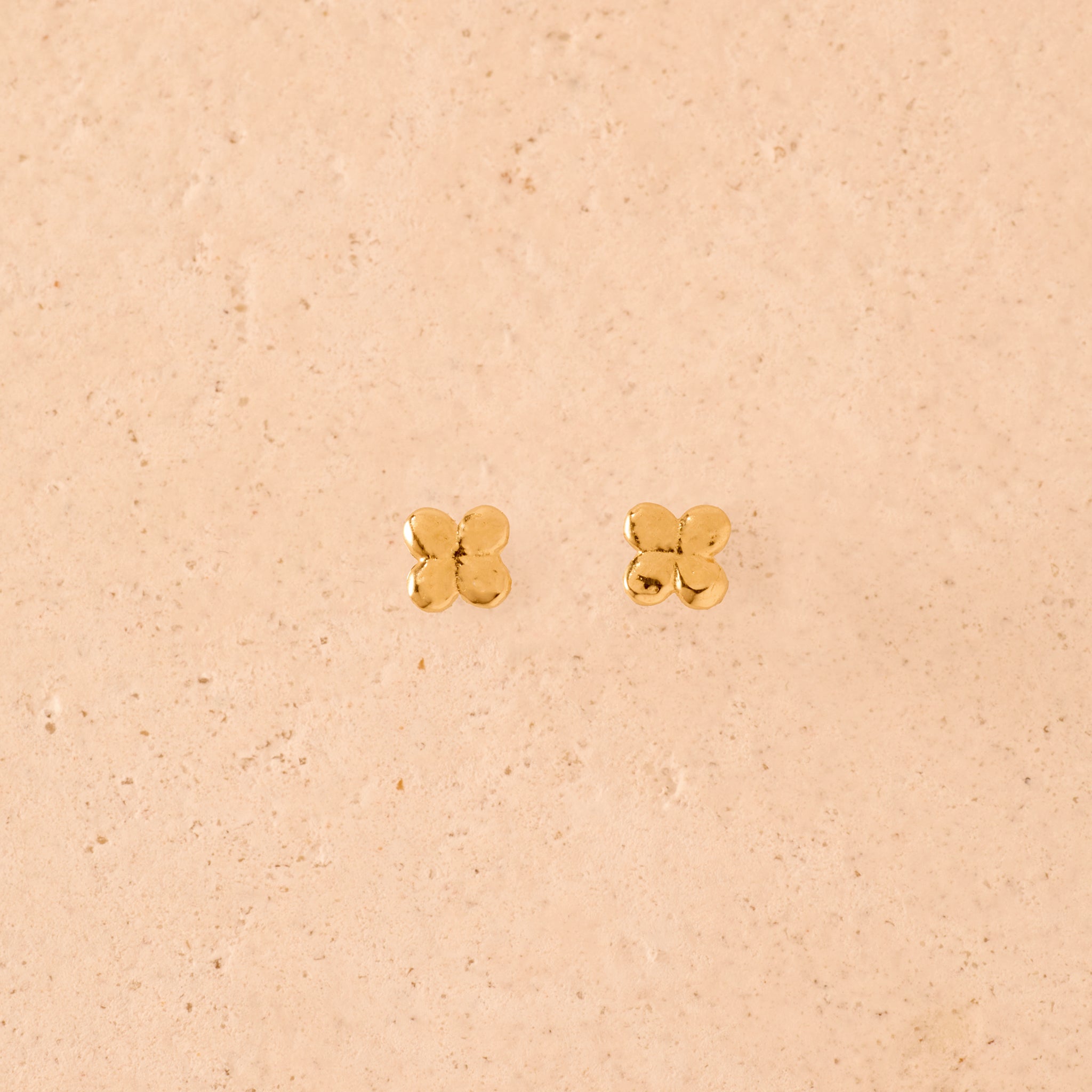 Laeta Stud Earrings