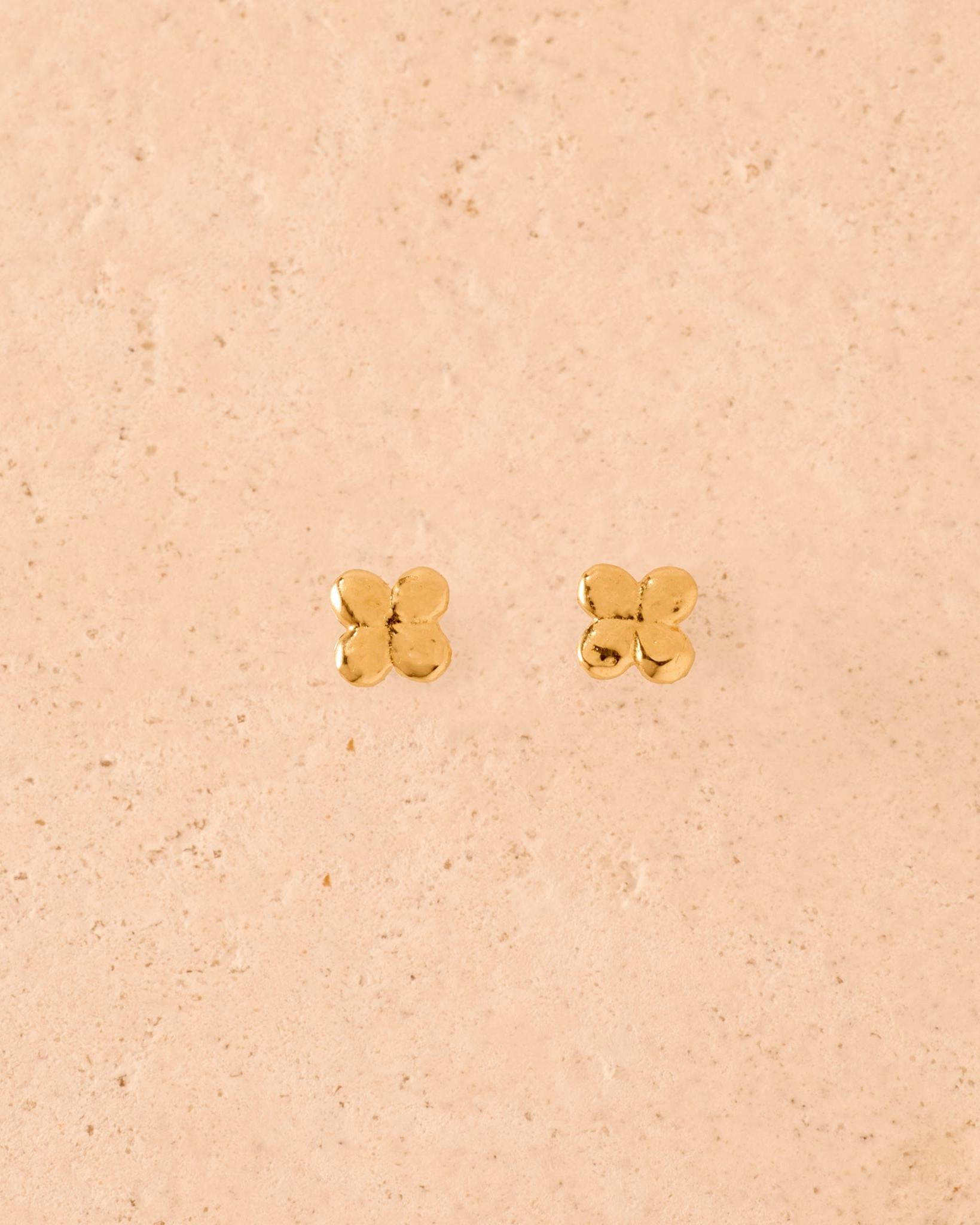 Laeta Stud Earrings