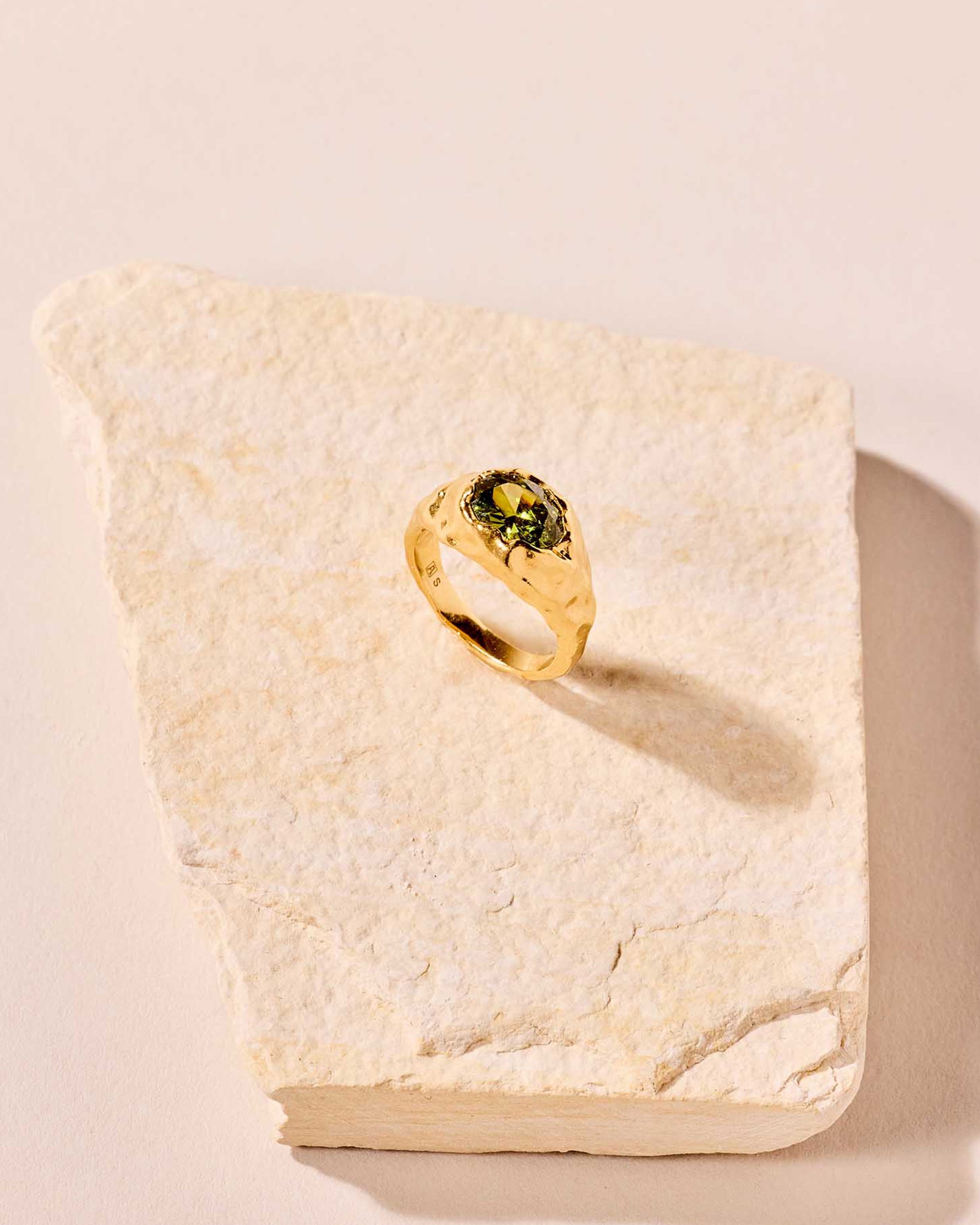 Maria Ring