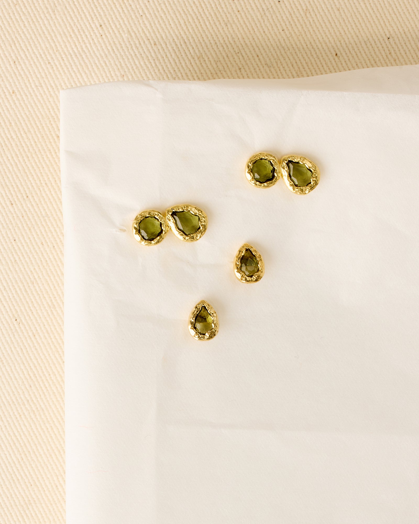 Lysiana Earrings
