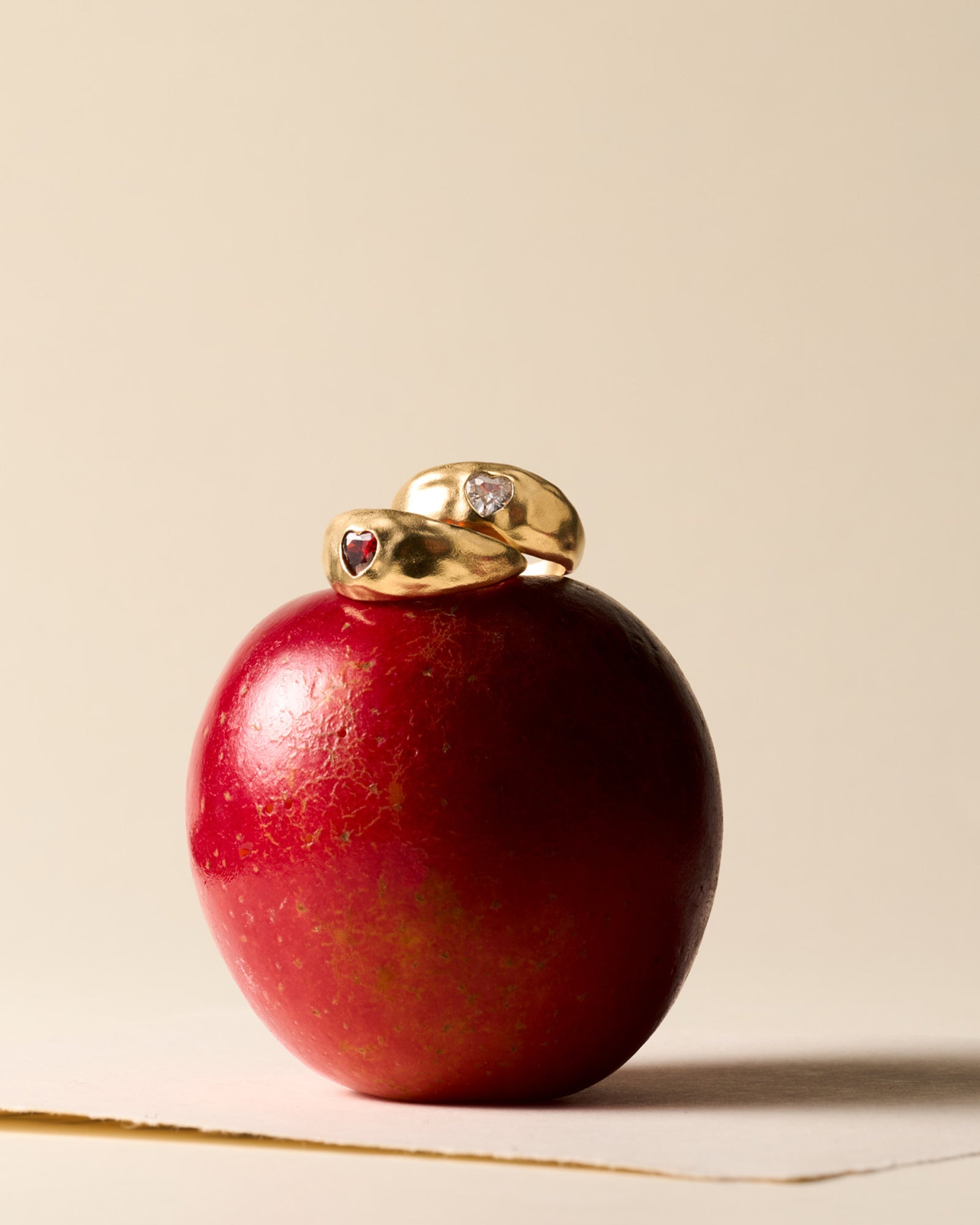Luzia Red Ring