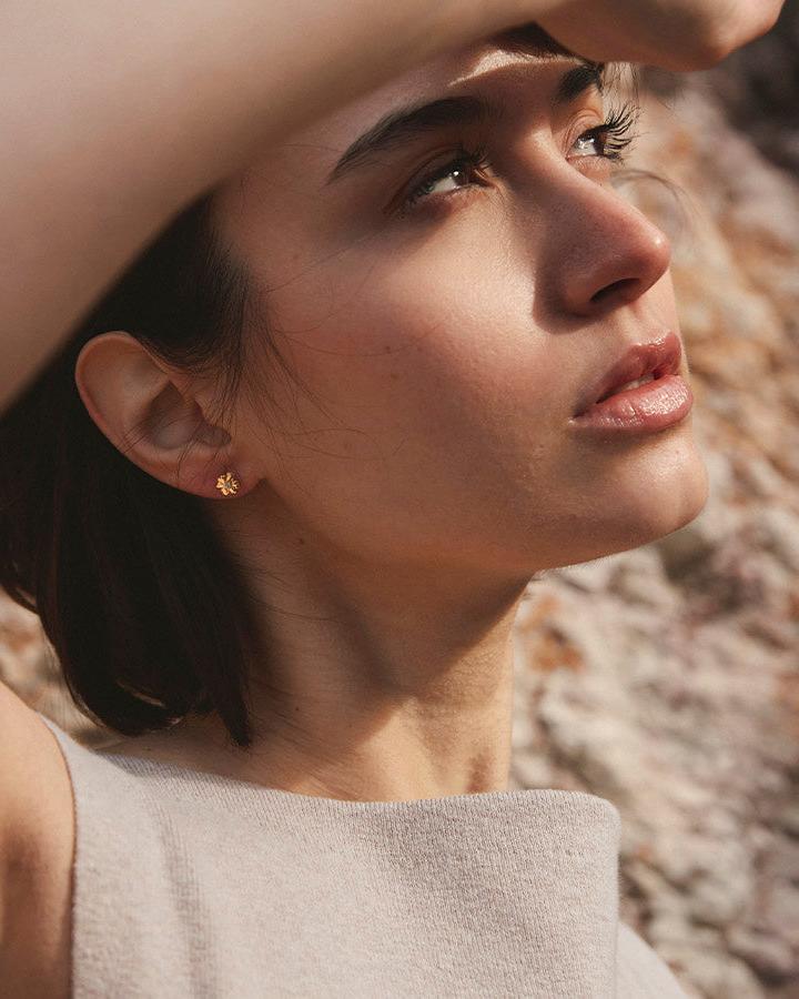 Aleli Stud Earrings