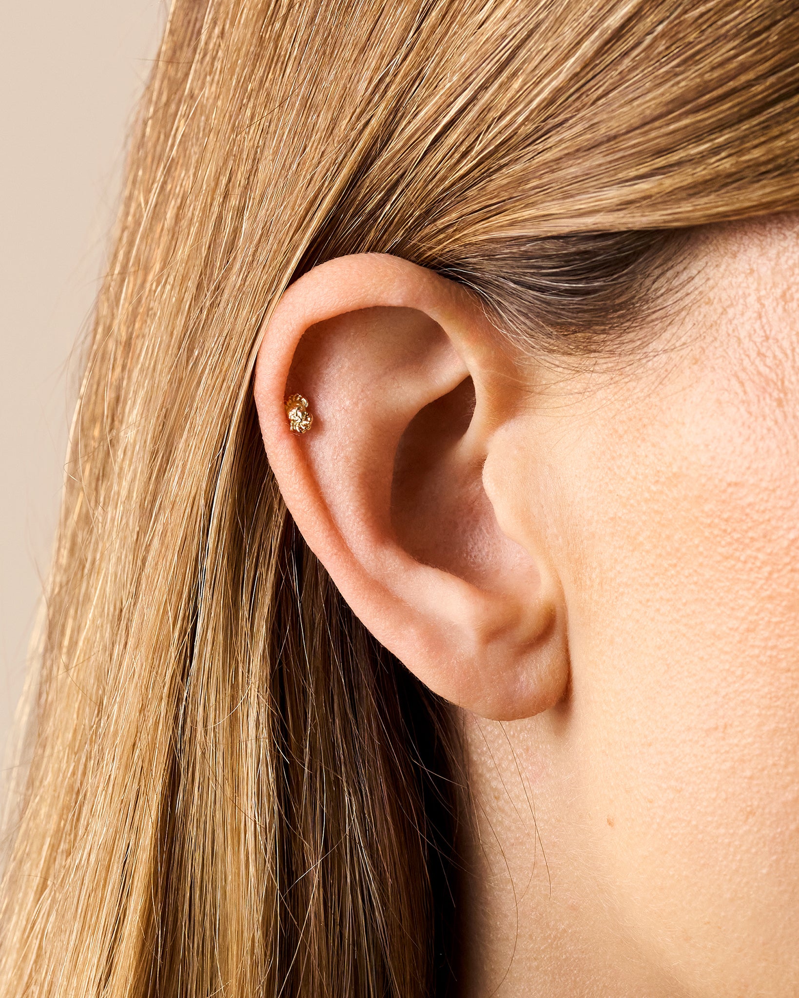 Stud Piercing Crabi