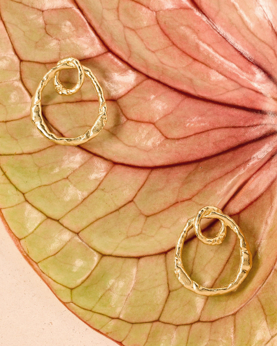 Earrings gold jewelry